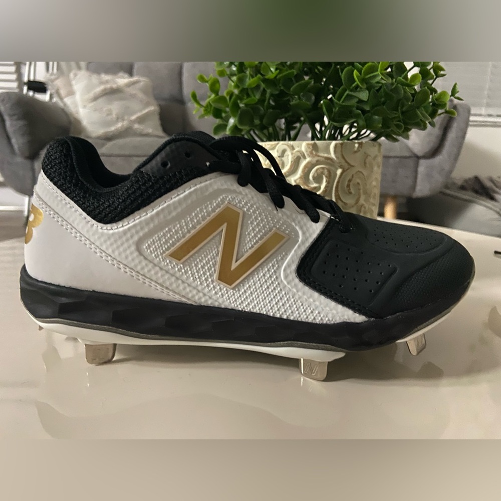 New Balance Women's Metallic Metal Softball Cleats
